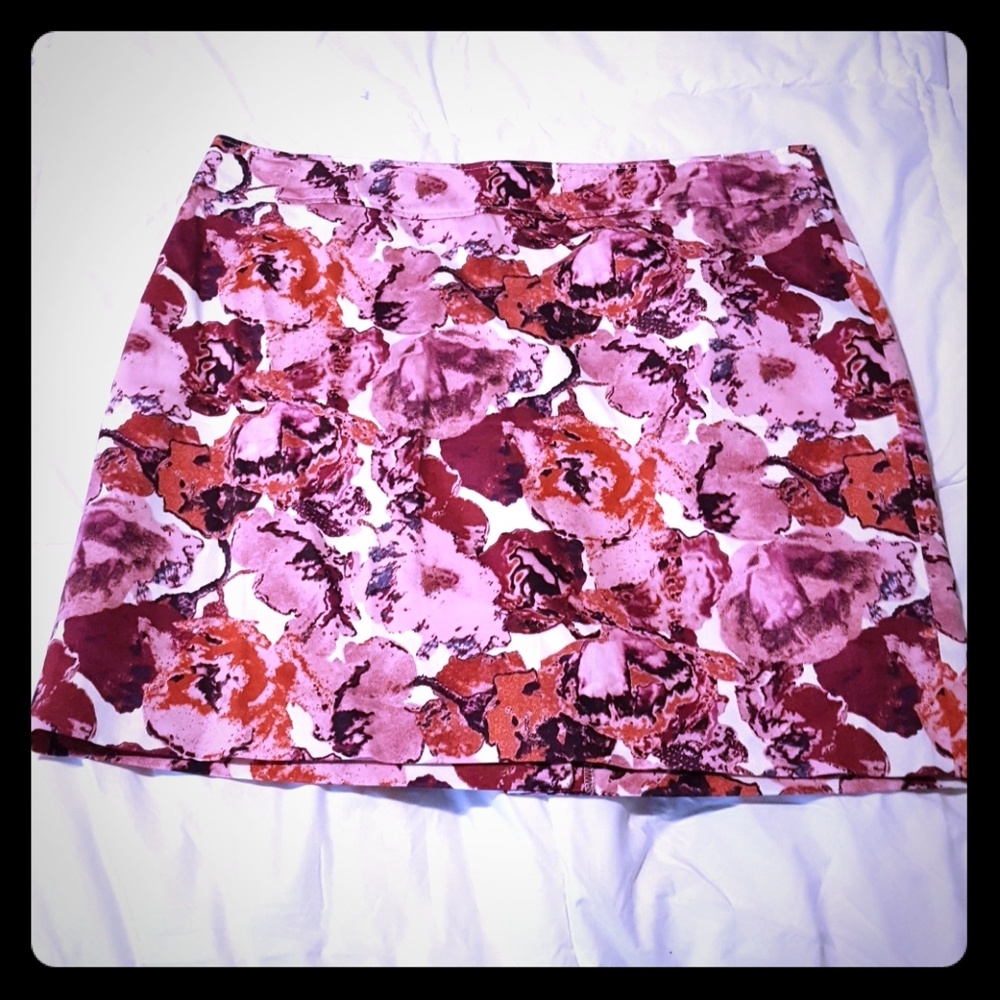 Flirty floral Loft skirt